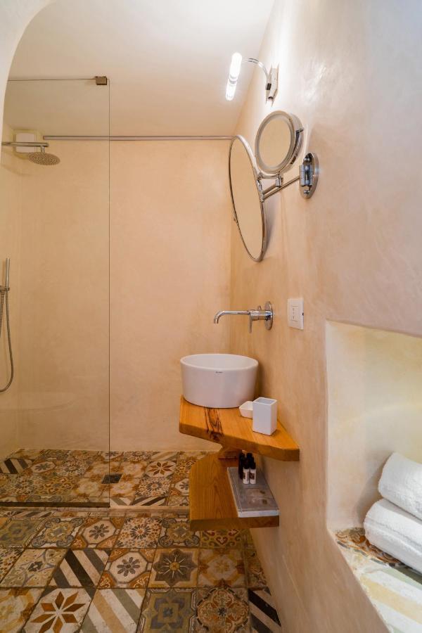 Corte Patitari - By Patitari Suites 加利波利 外观 照片